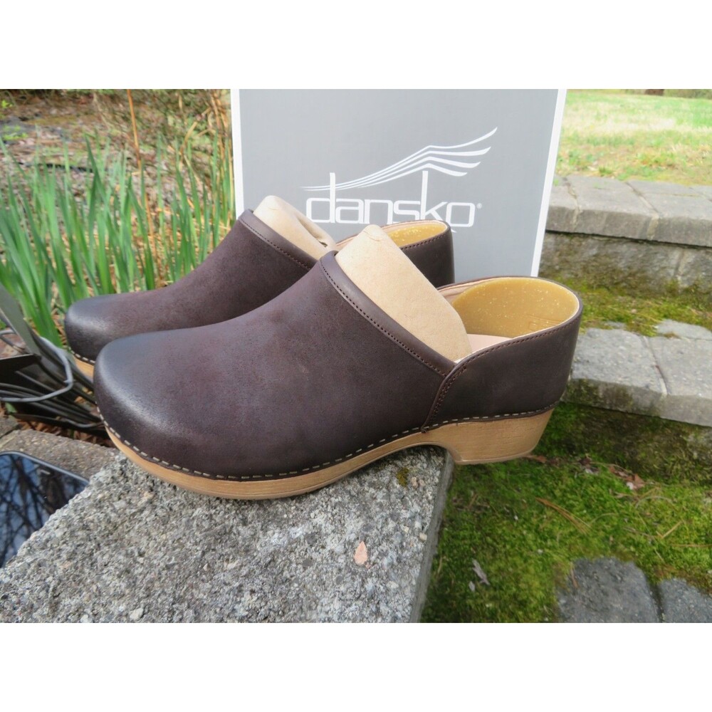NEW Womens Chocolate Dansko Brenna Burnished Suede Shoes, 10.5 / 11  41
